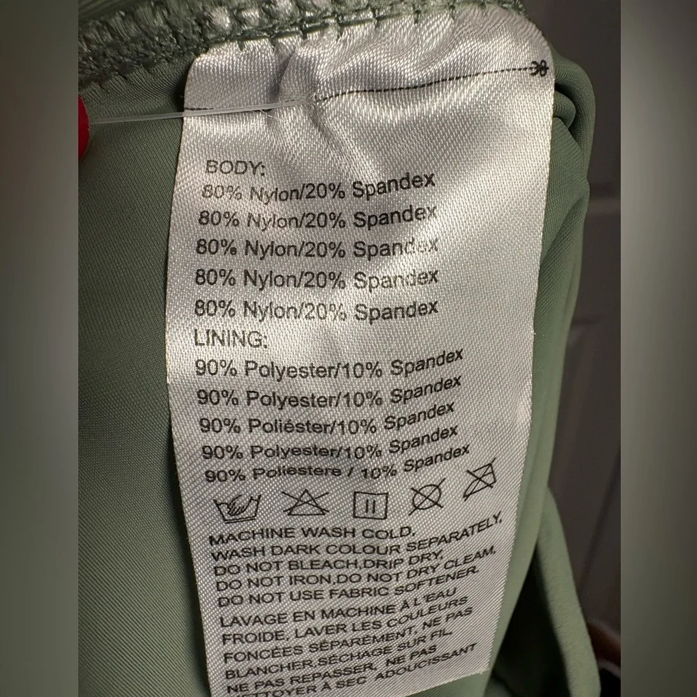 NWT Baleaf Tennis Skort Sage Green SMALL UPF 50+ Key/Credit Card Pocket - Picture 6 of 10
